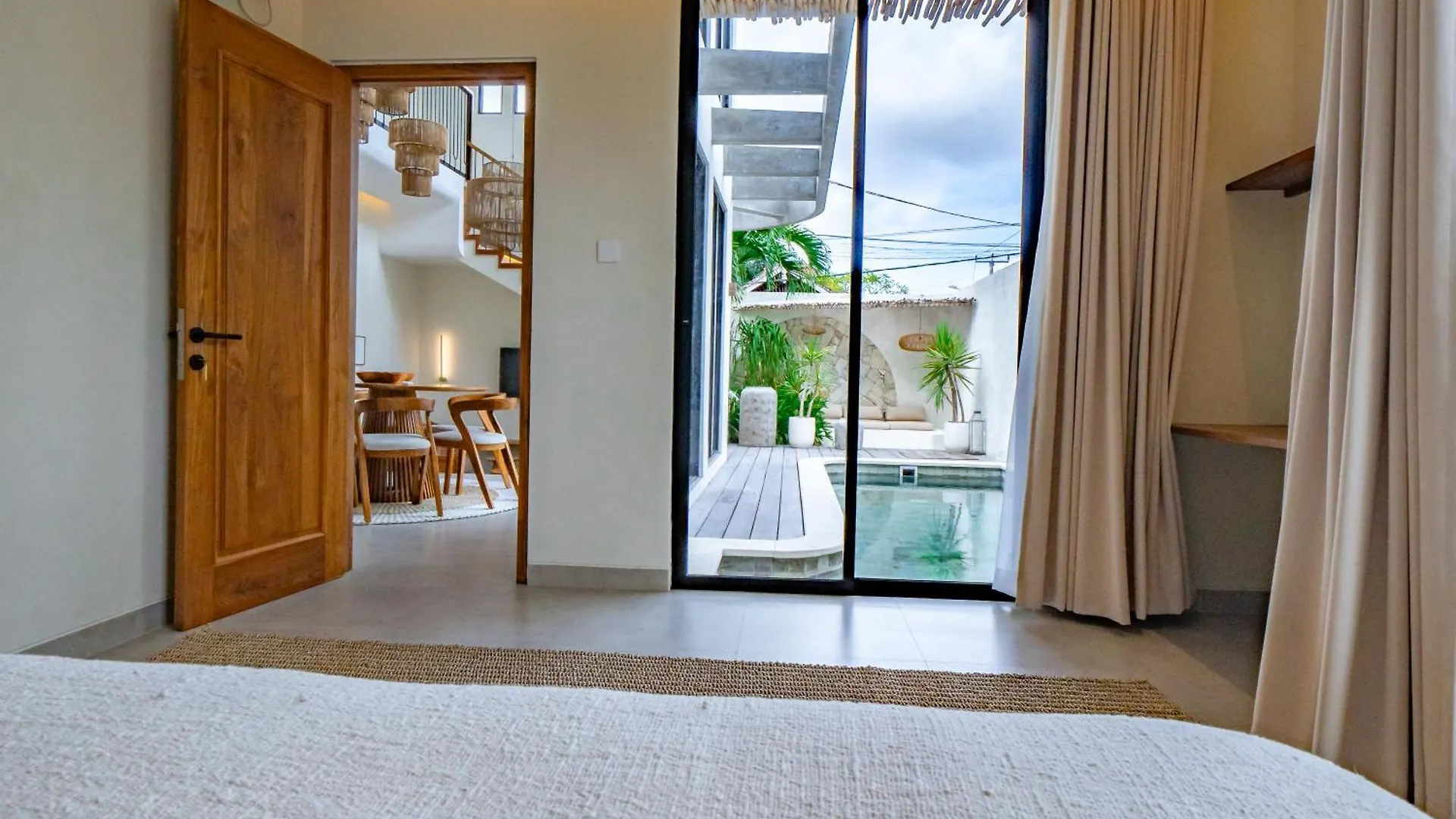 Casa Samudra - 3Br Villa In Seminyak